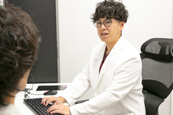 メンズ美容クリニックRevios心斎橋院のAGA治療の流れ。診察